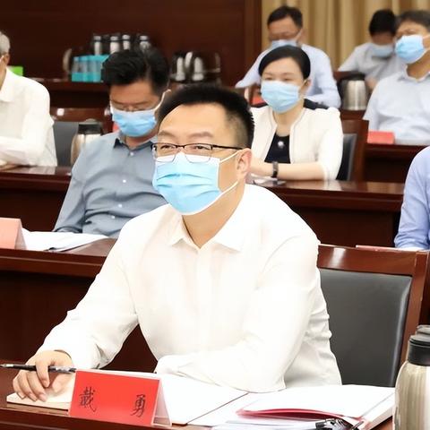 掌控全局：王者荣耀中视野控制的战术价值与实战技巧