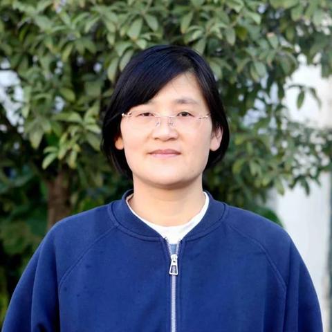 一个县有多少公务员？