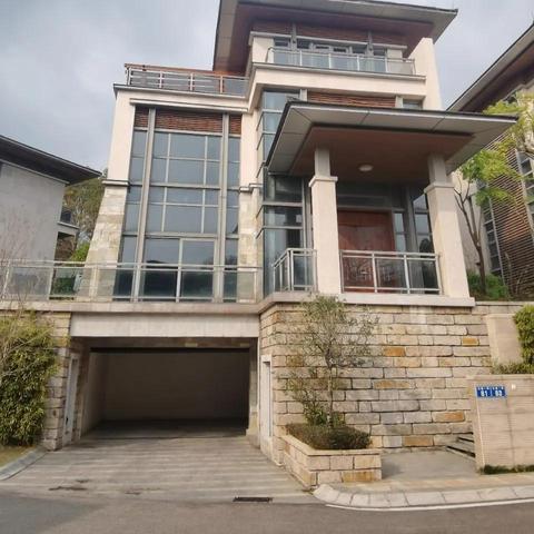 广州市带车位的房价多少