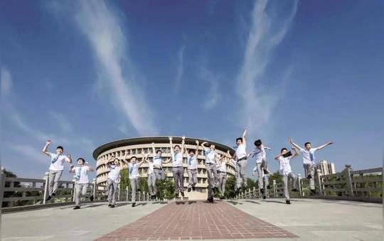 江湖风云又起！陕西科技大学：“独步武林”64年，16万英雄说传奇