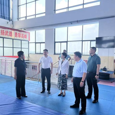 临沂市羽毛球冠军的长尾关键词有什么