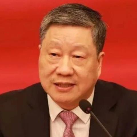 滨江集团董事长戚金兴：2025年要匍匐前进，销售规模1000亿左右