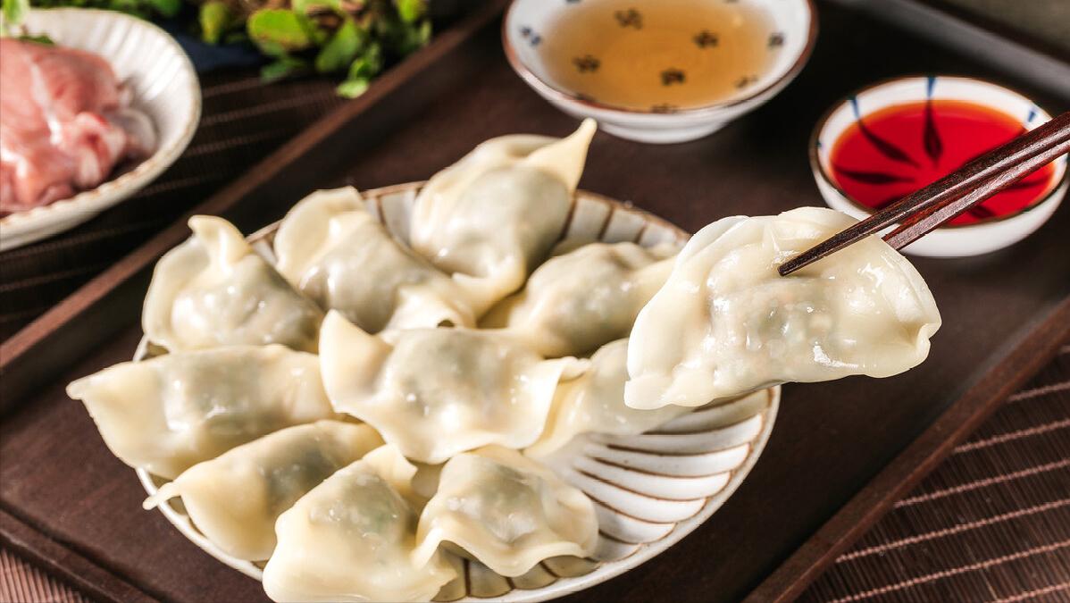 吃什么美食不会腻（你有哪些买了又买吃了又吃的零食推荐）