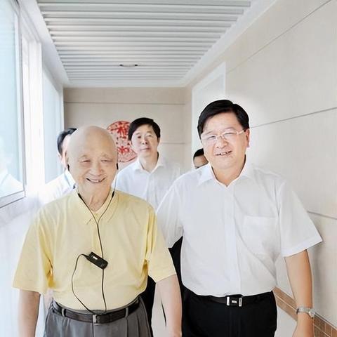 重大来袭！全网更低价口粮厂家直销一手货源“廉洁奉公”