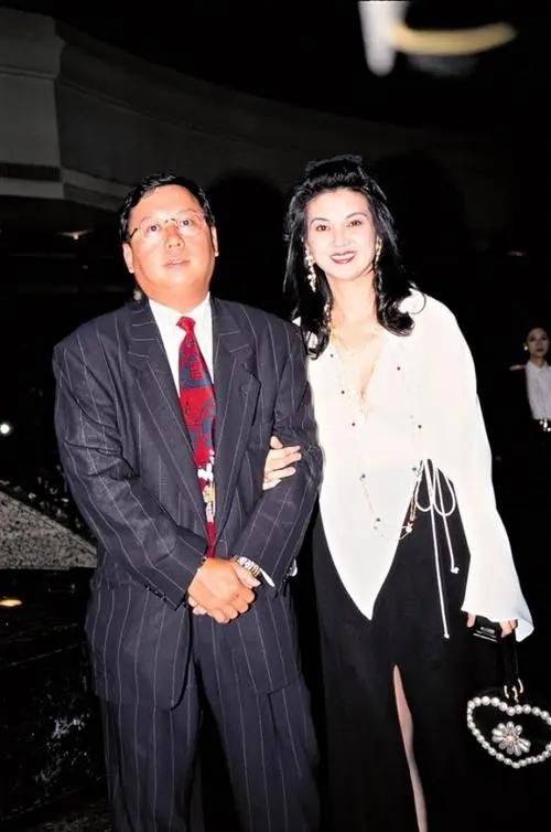 全球足球巨星身价排行榜TOP 10:哪些球员荣登榜单并瓜分了数十亿?