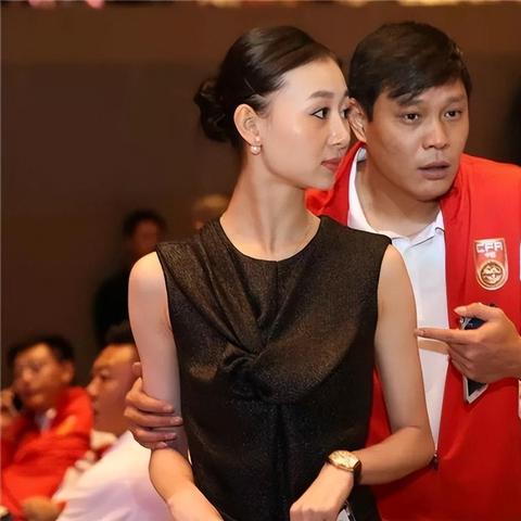 足球运动员脚上有茧的长尾关键词有什么