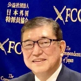 突发！日本首相石破茂所乘车辆发生事故