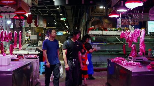 "偏门艺术家"谢帆：靠一只盘子走红美食圈，将菜品衬托做到极致