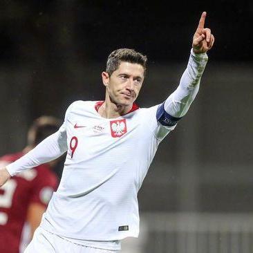 足球运动员遇到抢劫的长尾关键词有哪些