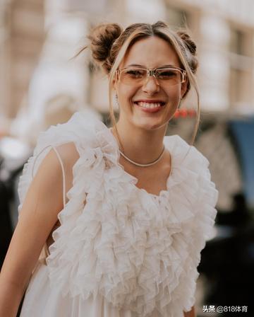 谷爱凌现身巴黎时装周图片