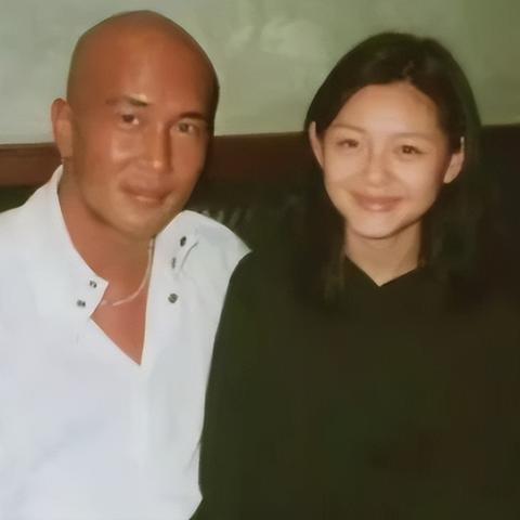 南宁酒吧穿搭的相关长尾关键词有哪些