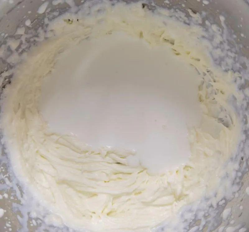用奶粉怎么打发奶油(自制奶油的做法)