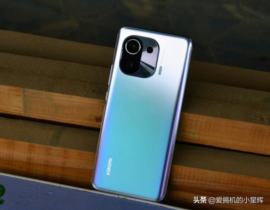 仅2299元，骁龙870+12gb+256gb+一亿像素，还有144hz屏+50倍变焦