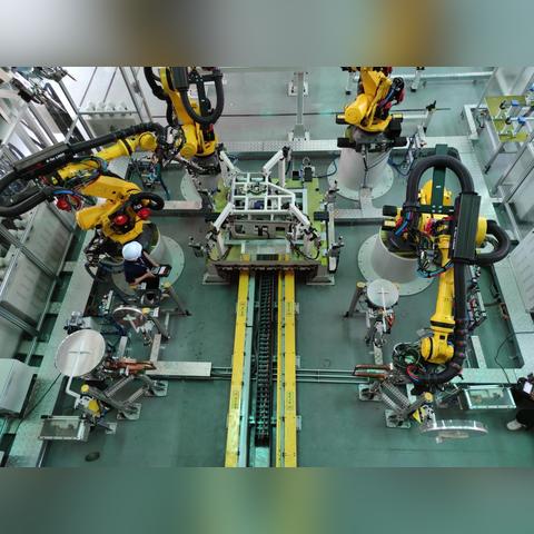 河北足球运动员肌肉男照片的长尾关键词有哪些