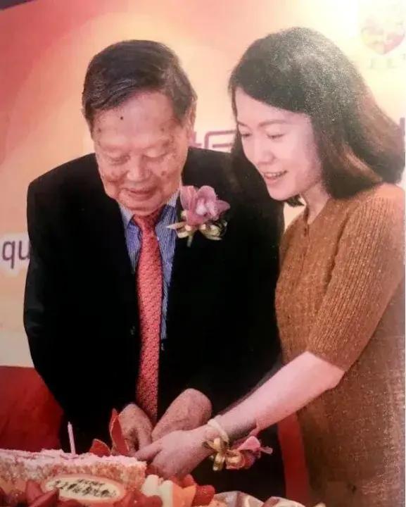 姓杨牛宝宝怎么起名好听(你知道历史上与你同姓的有哪些人)