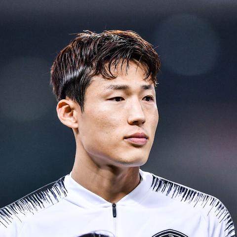 足球半场替补多少人