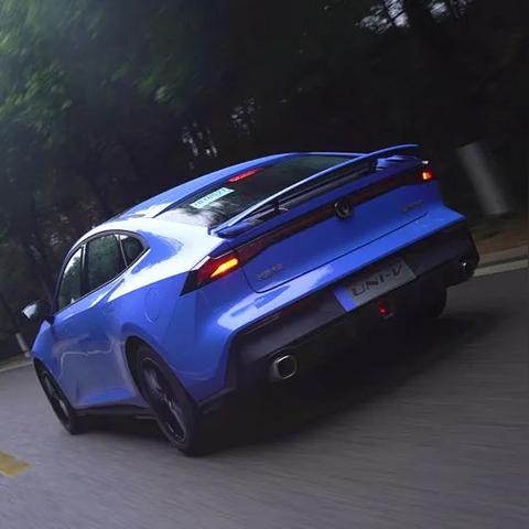 race car（极速赛道，赛车运动的无尽激情）