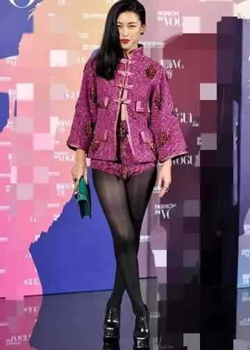  朱珠沙滩比基尼照片