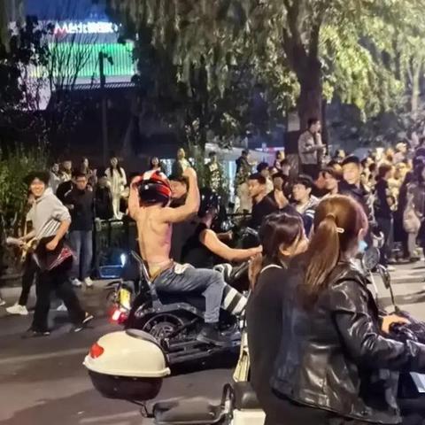 济南老解放阁相关长尾关键词有哪些