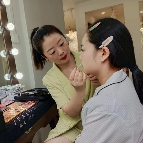 武汉招化妆师的相关长尾关键词有哪些