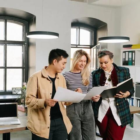 移动seo小说赚钱吗知乎-做百度推广SEO优化赚钱吗，利润可观吗