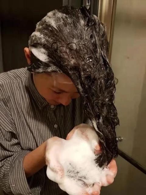 洗头是早上洗好还是晚上洗好?