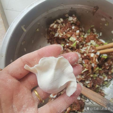 怎么做牛肉馅饺子,怎么做牛肉馅饺子好吃
