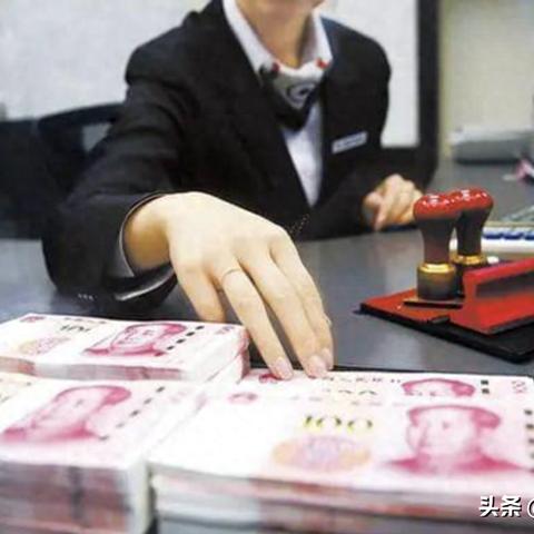 哈尔滨地产爆雷相关长尾关键词有哪些