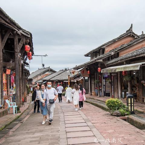 成都市西河镇地铁三期的长尾关键词有什么
