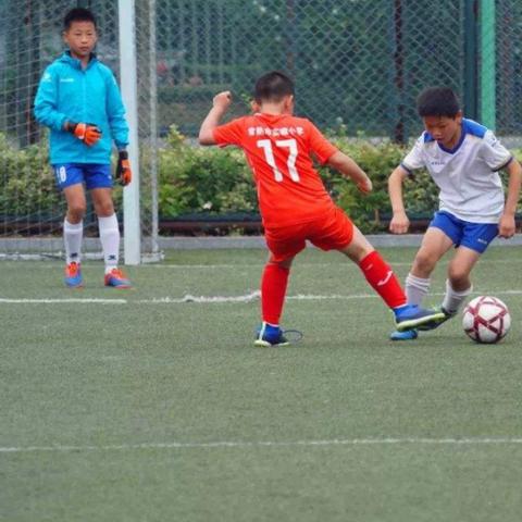 男生聊足球怎么回复