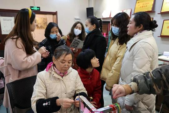 重庆市残联调研涪陵区残疾人文化创业项目