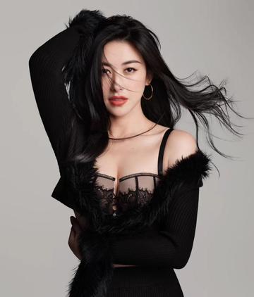  朱珠胸罩性感内衣代言照片