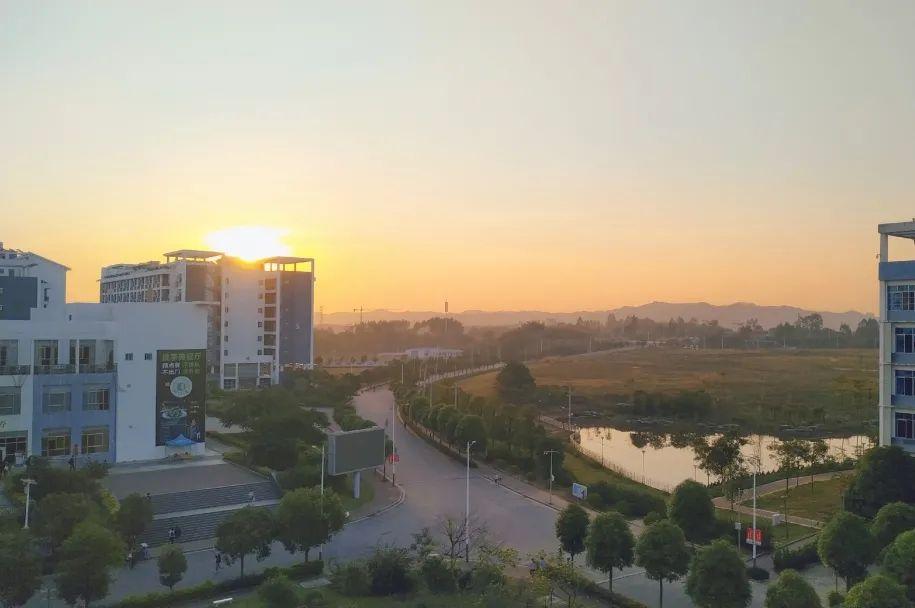 广西民族大学录取分数线(2021广西民族大学体育类分数线)