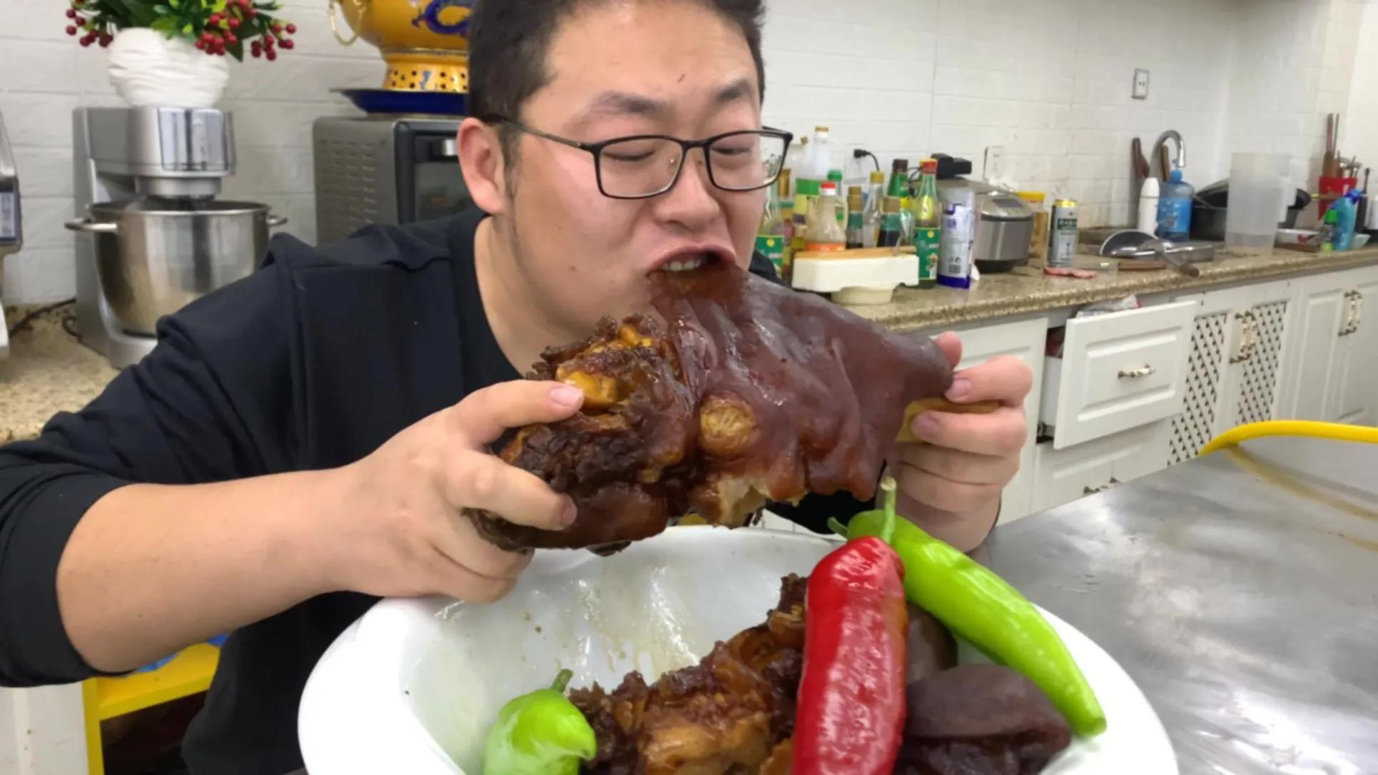 美食领域卖什么产品（做美食视频自媒体能赚钱吗）