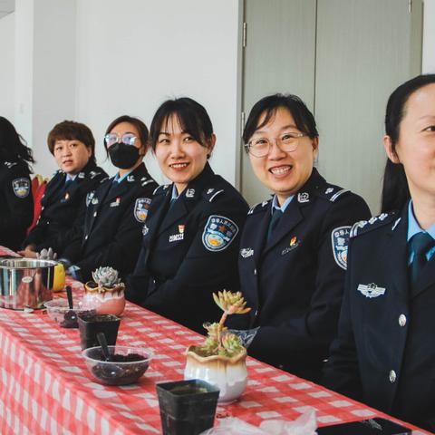 沈阳狱警相关长尾关键词有哪些