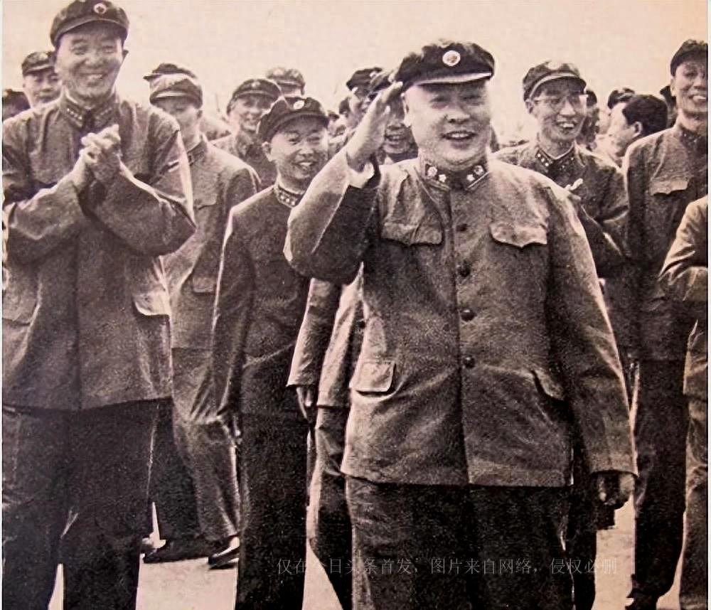 上海3名干部被免职
 /上海3名干部被公诉