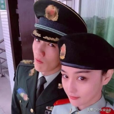 细长脸足球运动员的长尾关键词有哪些