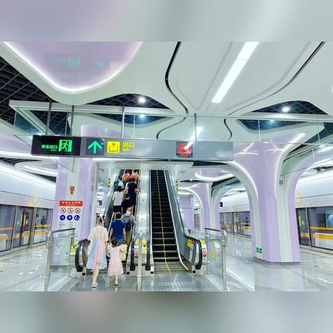 成都市地铁每天运营时间的长尾关键词有哪些