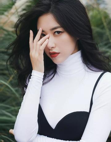  朱珠沙滩比基尼照片