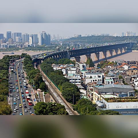 南京与武汉哪个制造业发达？