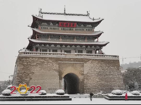钟鼓楼下雪落无声