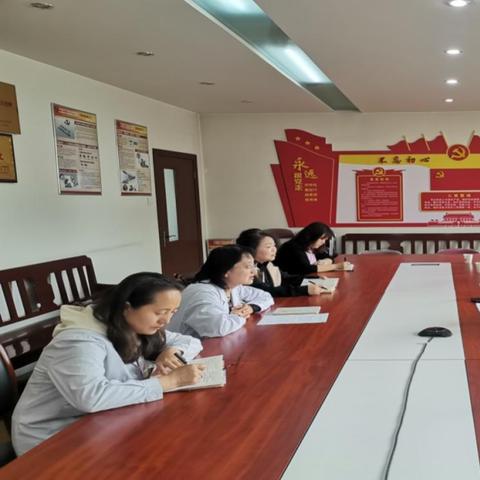 学校里的校医待遇怎样？