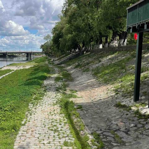 去哈尔滨市多少公里路