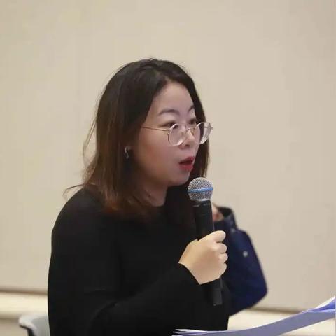 招远哪个车站的车能坐到济南火车站？