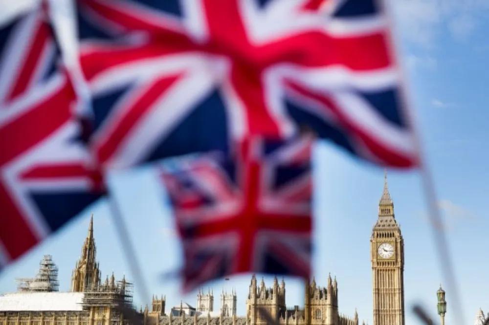 亚马逊计划投资500亿美元用于人工智能及超级计算，服务美国政府客户