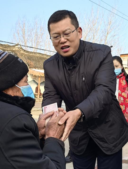 村集体经济不断壮大，漯河此村村民春节前喜获分红