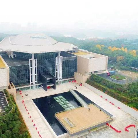 打算去长沙玩两天，有什么好景点值得推荐？