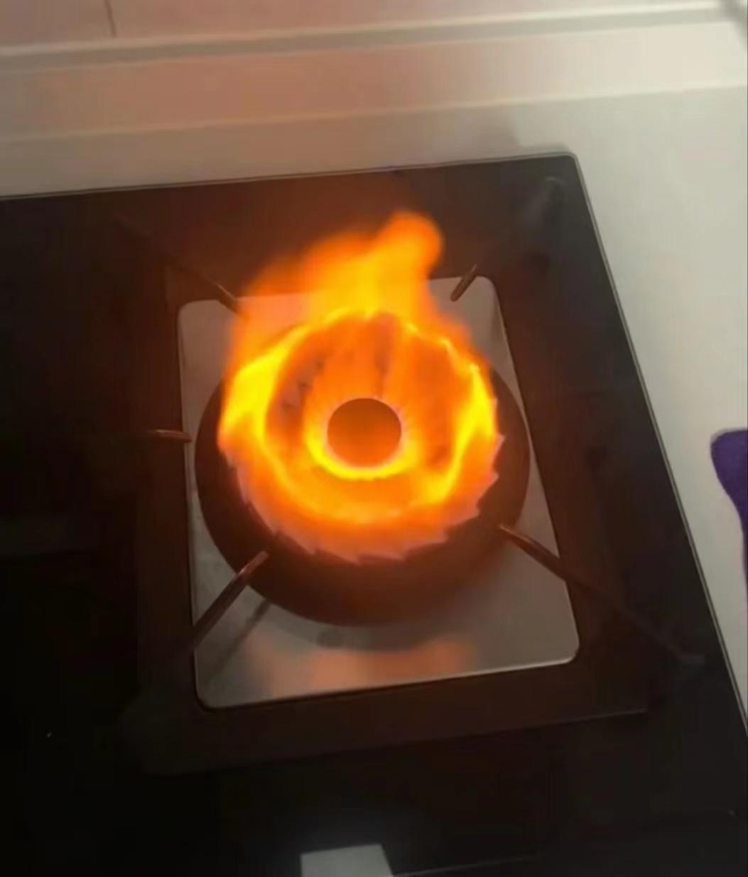 燃气灶一直受热不均怎么办