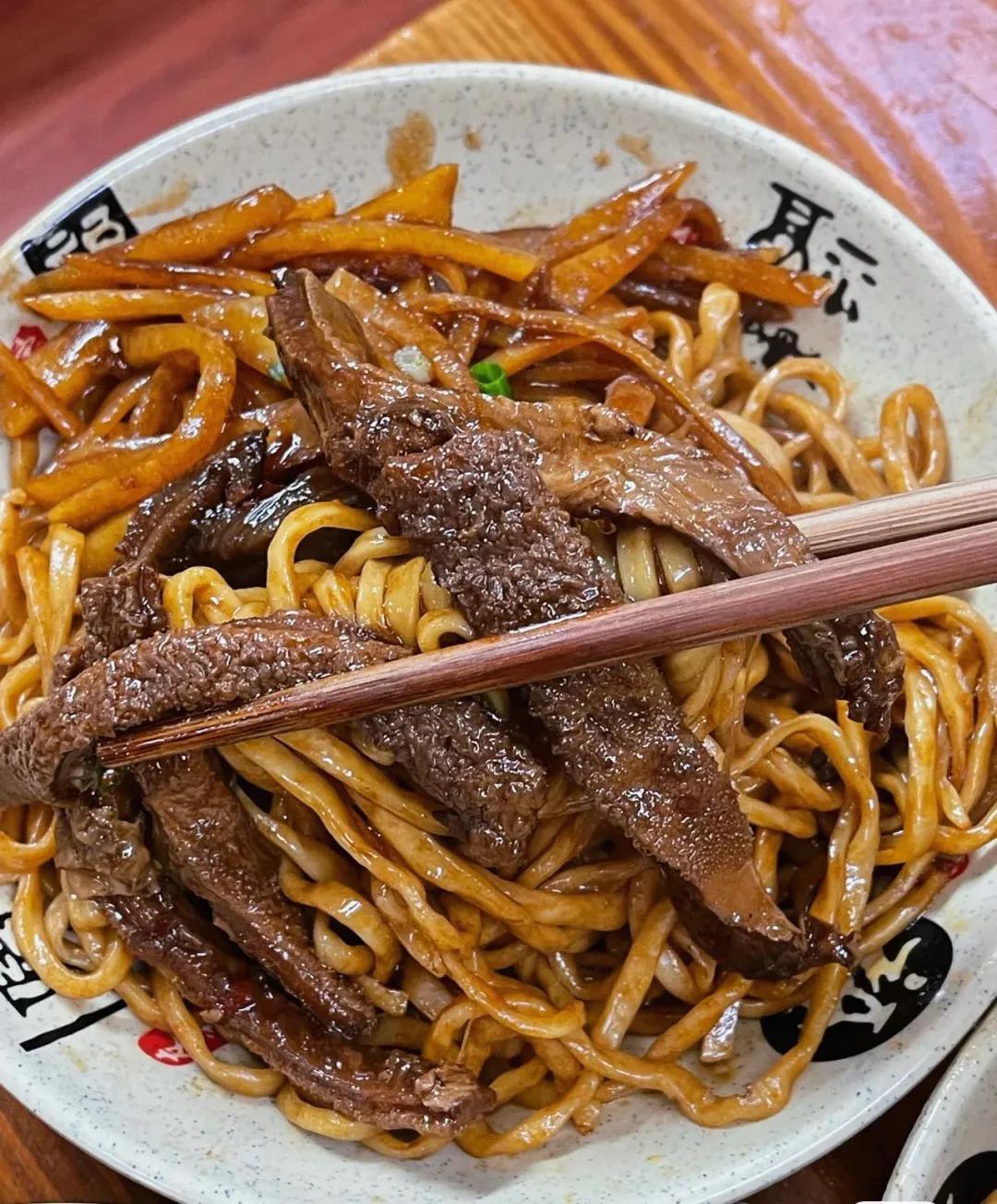 为什么合肥没有美食（合肥大东门小吃多吗）