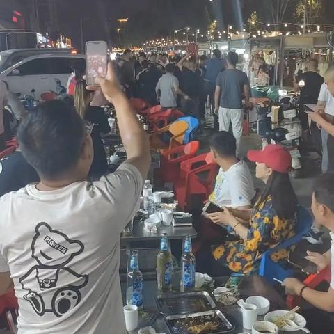 保定市有哪些夜市小吃店